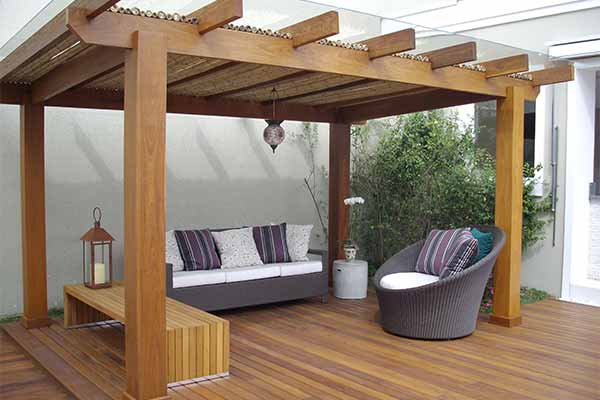 Pergolado de madeira área externa Imagem