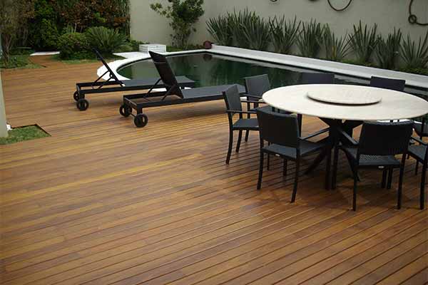 Deck de Madeira Area Externa